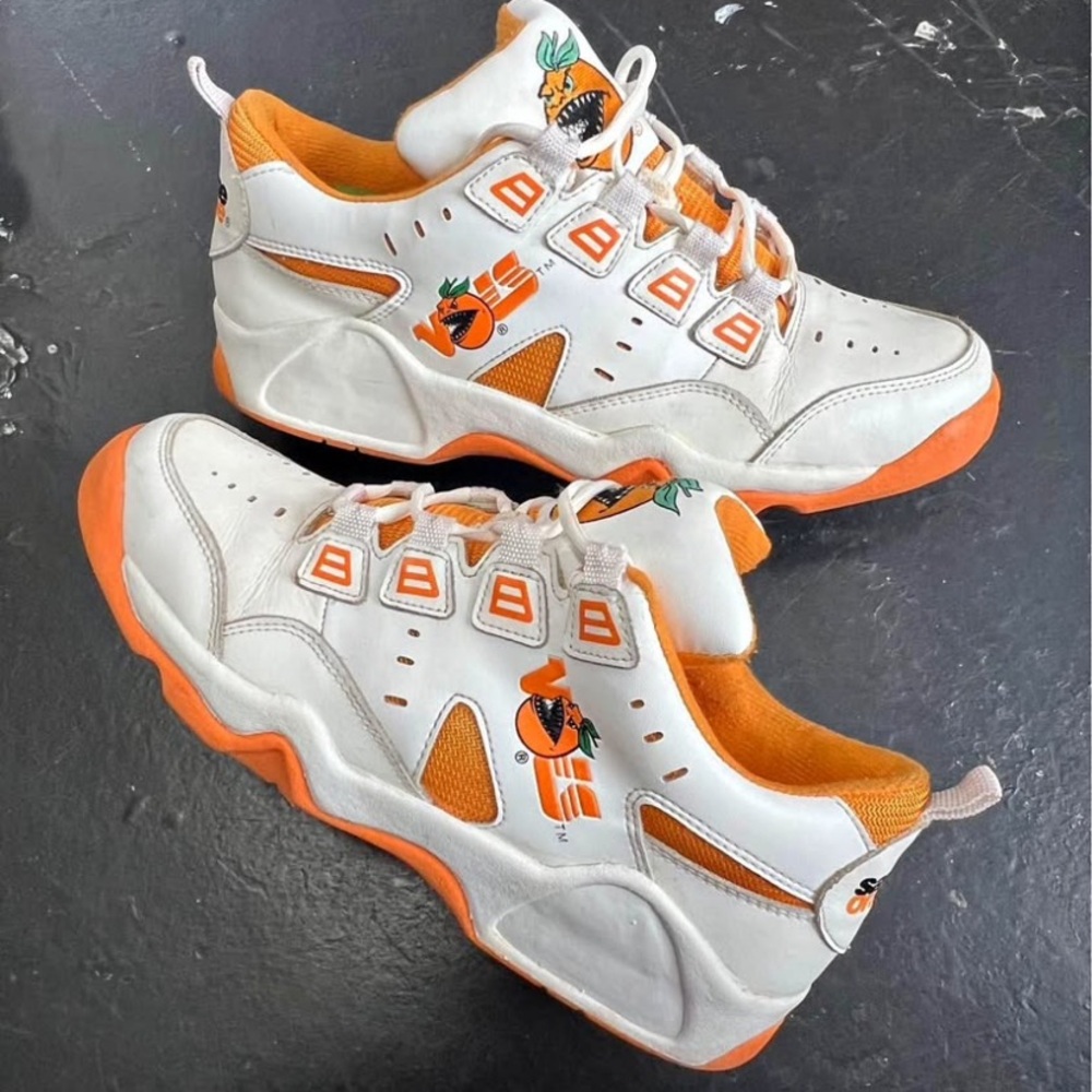 ISO vintage UTK Tennessee vols volunteers sneakers tennis shoes